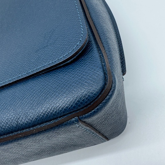 Louis Vuitton Roman PM Measenger Bag Taiga  Leather in Ocean Brand new With Tags - Picture 11 of 13